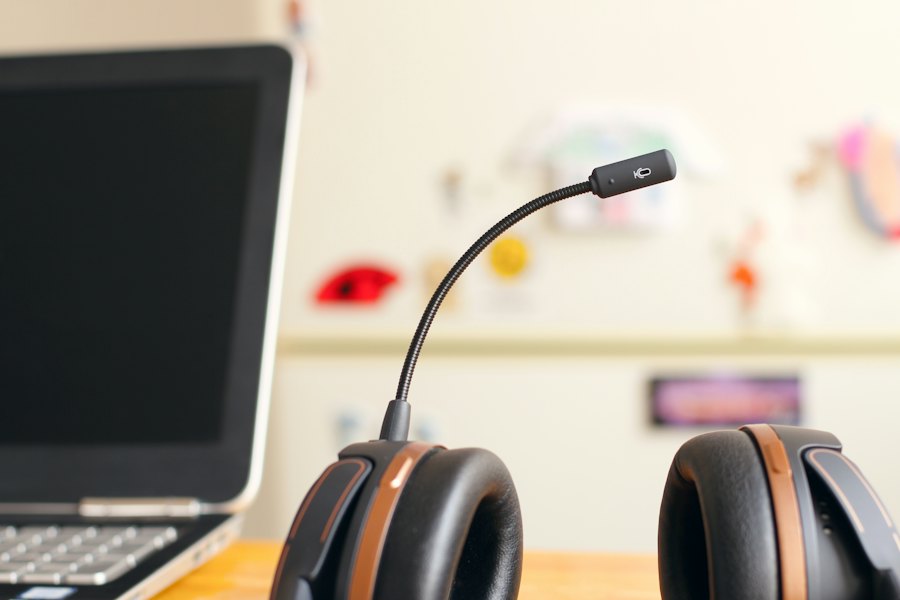 A support headset, representing dedicated Odoo support